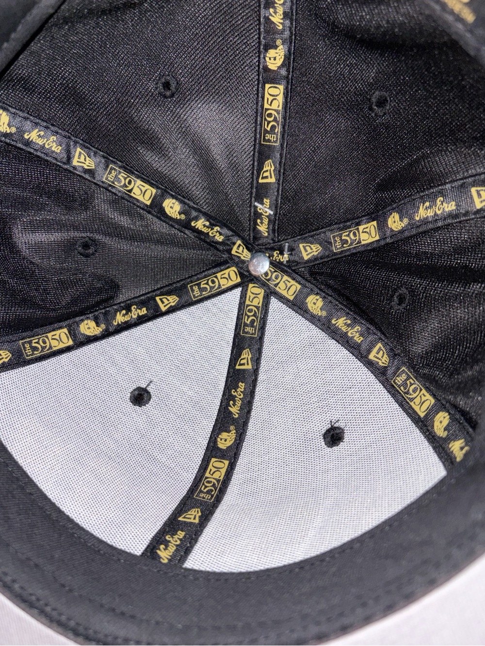 New Era -  Boston Sox 2025 “59FIFTY Day” Gold Leaf Fitted Hat (New) *Limited* - Picture 14 of 16